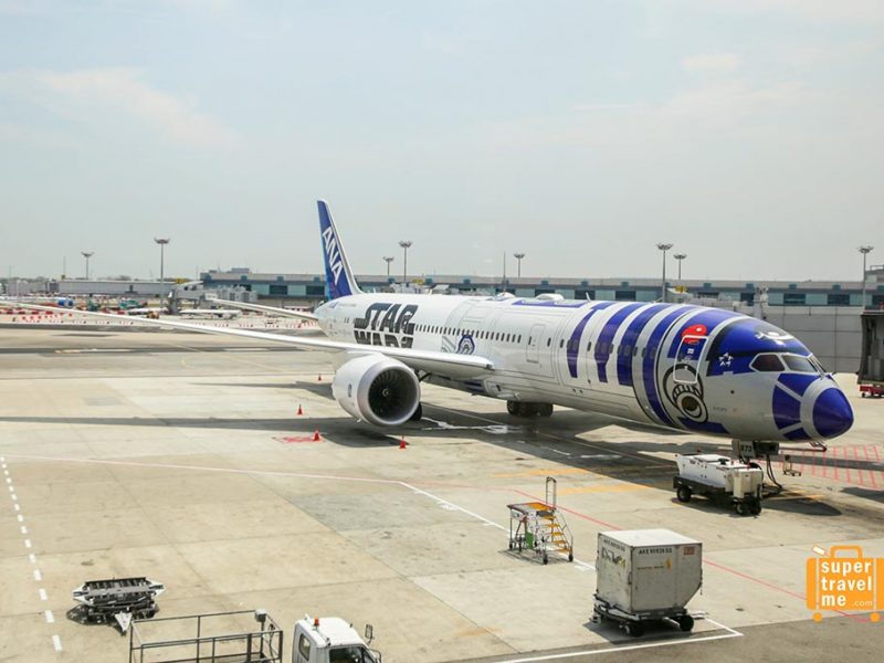 ANA Star Wars Plane at Changi Airport