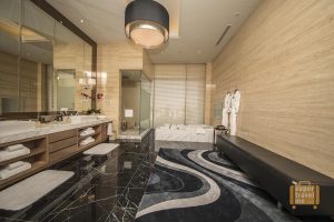 Fairmont Jakarta - Presidential Suite Bathroom