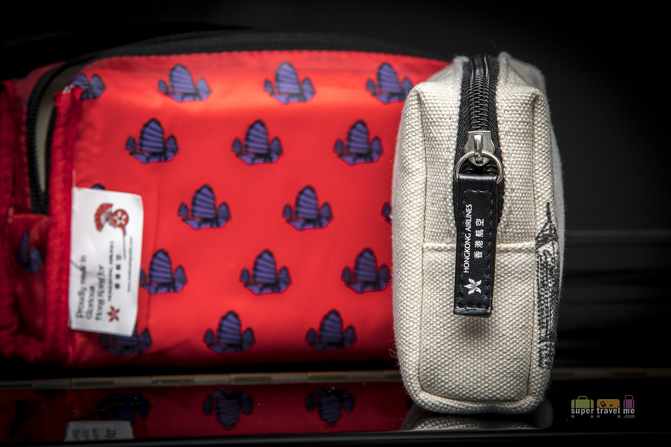 The Hong Kong Airlines amenity kit pouch and its interior lining