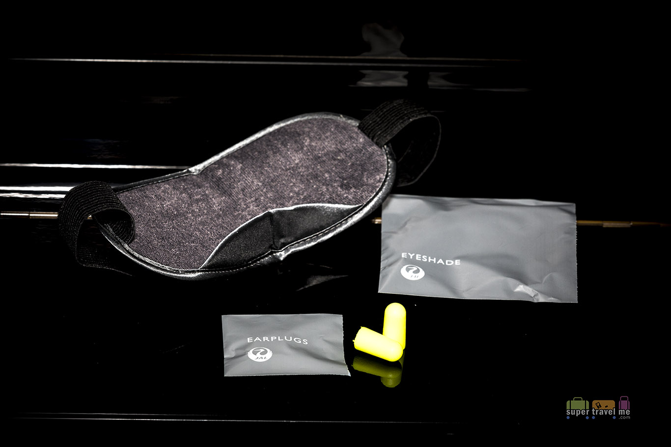 Eyeshades and Ear Plugs in JAL First Class ETRO Amenity Kits