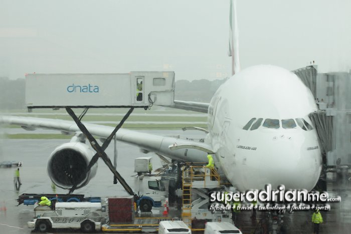 EMIRATES A6-DEF Airbus A380 in Singapore 3 December 2012 and a DNATA Food Service