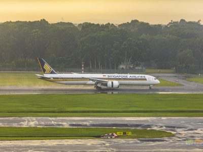 Singapore Airlines A350 landing at Singapore Changi Airport