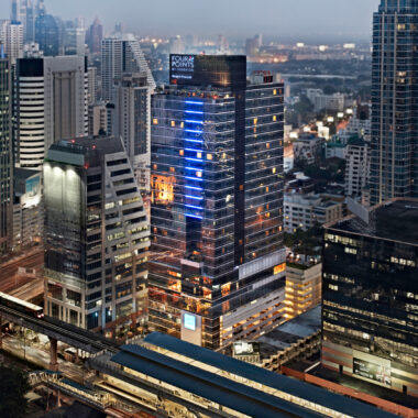 Four Points by Sheraton Bangkok Ploenchit Exterior