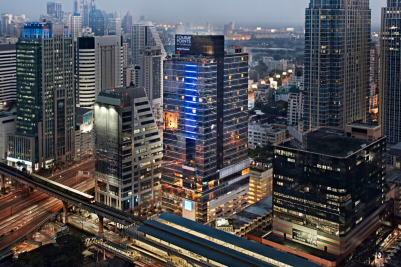 Four Points by Sheraton Bangkok Ploenchit Exterior