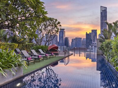 Aloft Bangkok_Splash rooftop pool